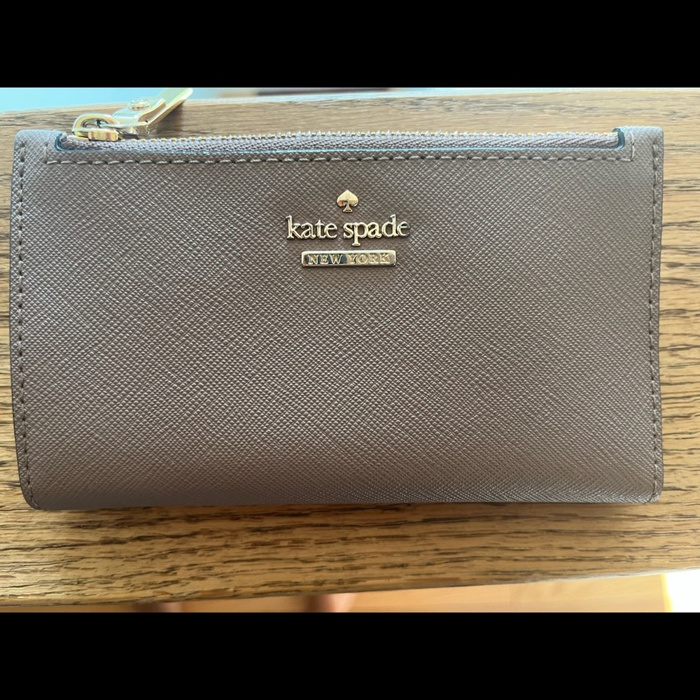 Kate Spade beige bi-fold wallet
